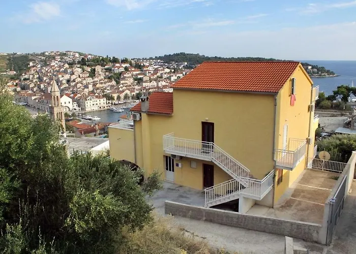 In With Sea View, Balcony, Air Conditioning, Wifi 3615-1 Apartment Hvar Town