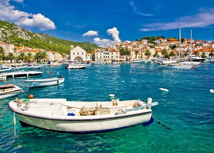 In With Sea View, Balcony, Air Conditioning, Wifi 3615-1 Hvar Town